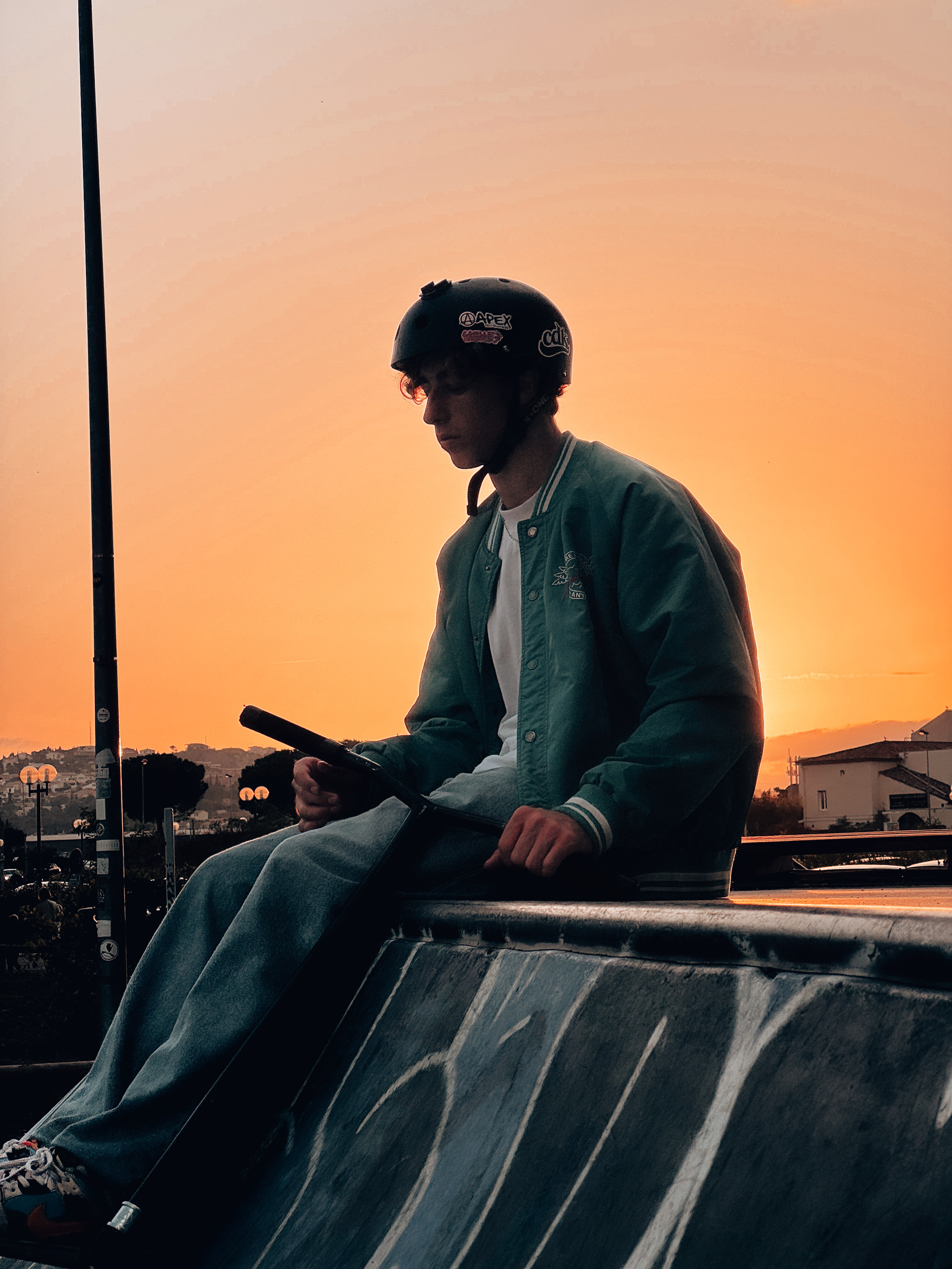 Camille Scooters au skatepark